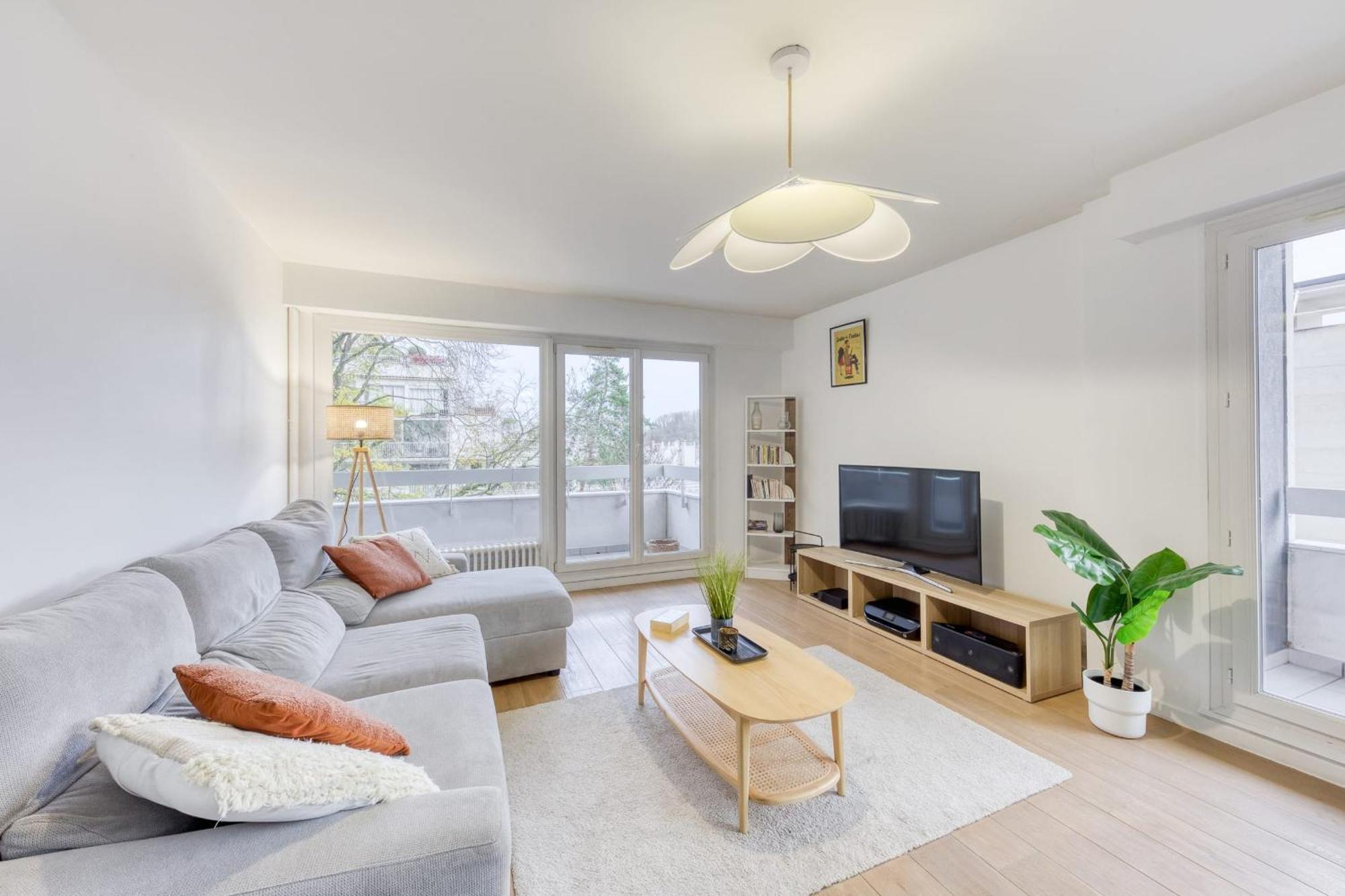 Grand Appartement Spacieux - Proche Paris Sèvres Esterno foto
