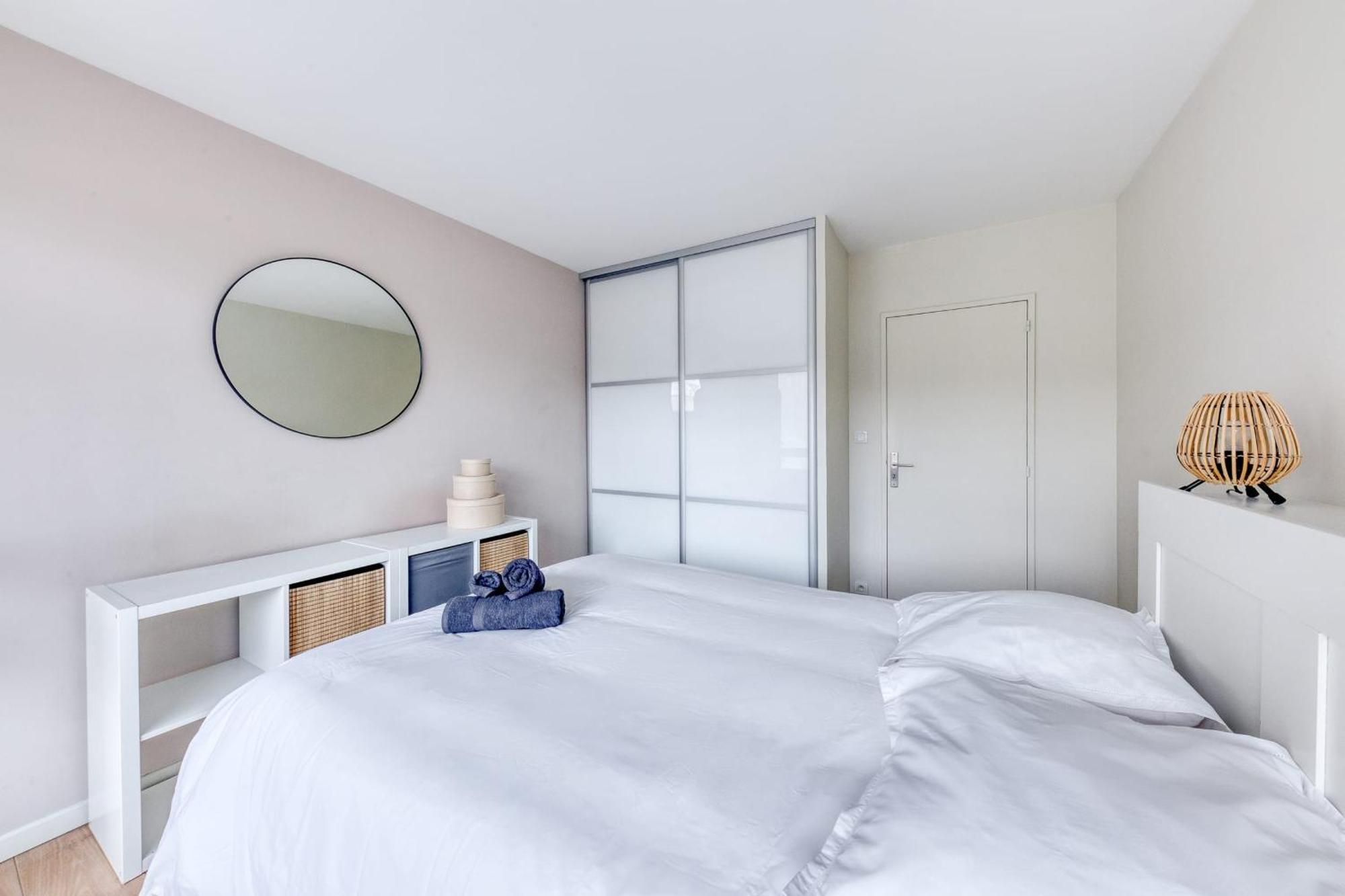 Grand Appartement Spacieux - Proche Paris Sèvres Esterno foto